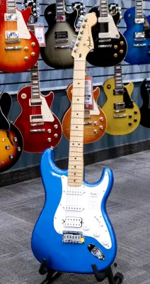 Fender - Standard Stratocaster HSS, Maple Fingerboard with White Pickguard - Aqua Marine Metallic
